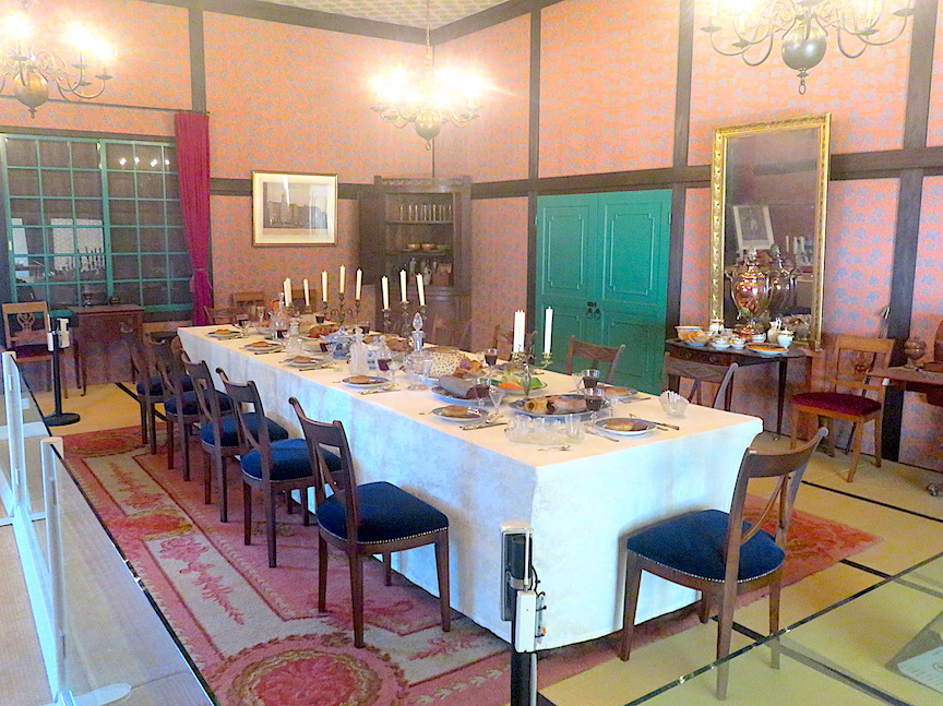 4 Dining-Room