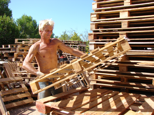 John Lifting Pallet