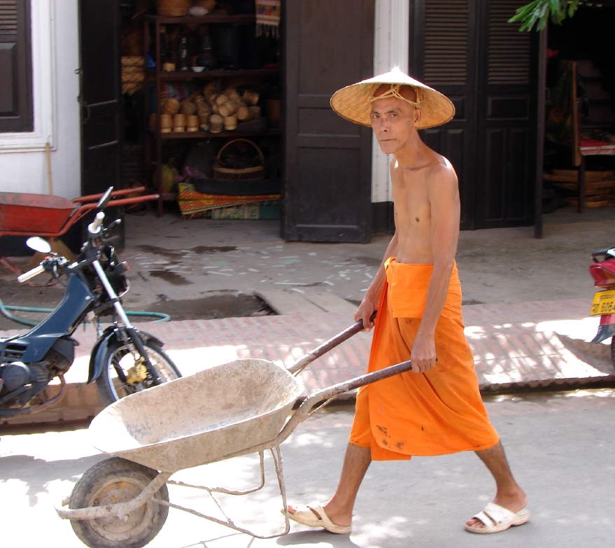 R44 LuangPrabang 6