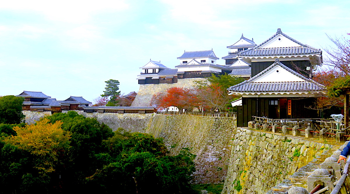 Matsuyama-Castle 01